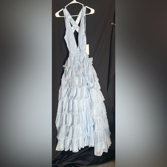 Mac Duggal 67988 NWT Chiffon Layered Cut Out Ballgown - Picture 3 of 5